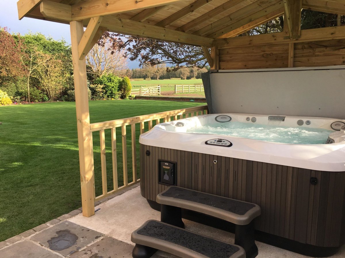 Jacuzzi Hot Tub